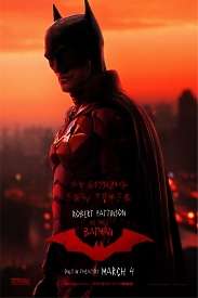 Яскравий помаранчевий постер фільму "Бетмен" (Batman 2022) з Бетменом у костюмі в яскравих червоно-помаранчевих кольорах на фоні міста.