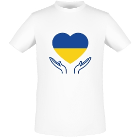 Патріотична дитяча футболка з дитячими ручками та серцем України