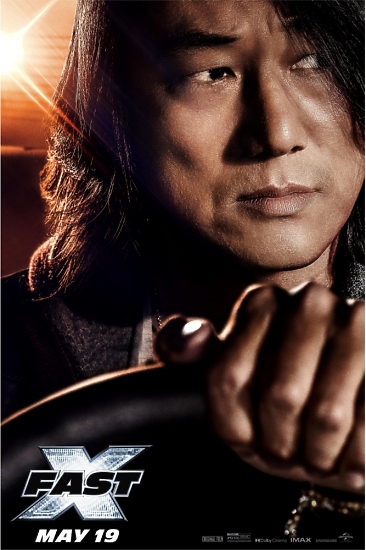 Купить яркий постер из киносериала "Форсаж 10" с актером Санг Канг за рулем