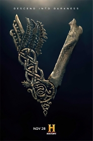 Постер кіносеріалу "Вікінги": Івар Безкосний коронується на захоплюючому постері 5B сезону. Літера "V".