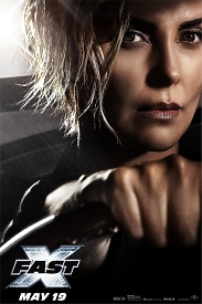 Купить яркий постер с актрисой Шарлиз Терон в роли Сайфер из киносериала "Форсаж 10" крупным планом за рулем