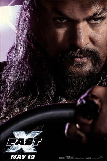 Купить яркий постер с актером Джейсоном Момоа из киносериала "Форсаж 10" крупным планом за рулем